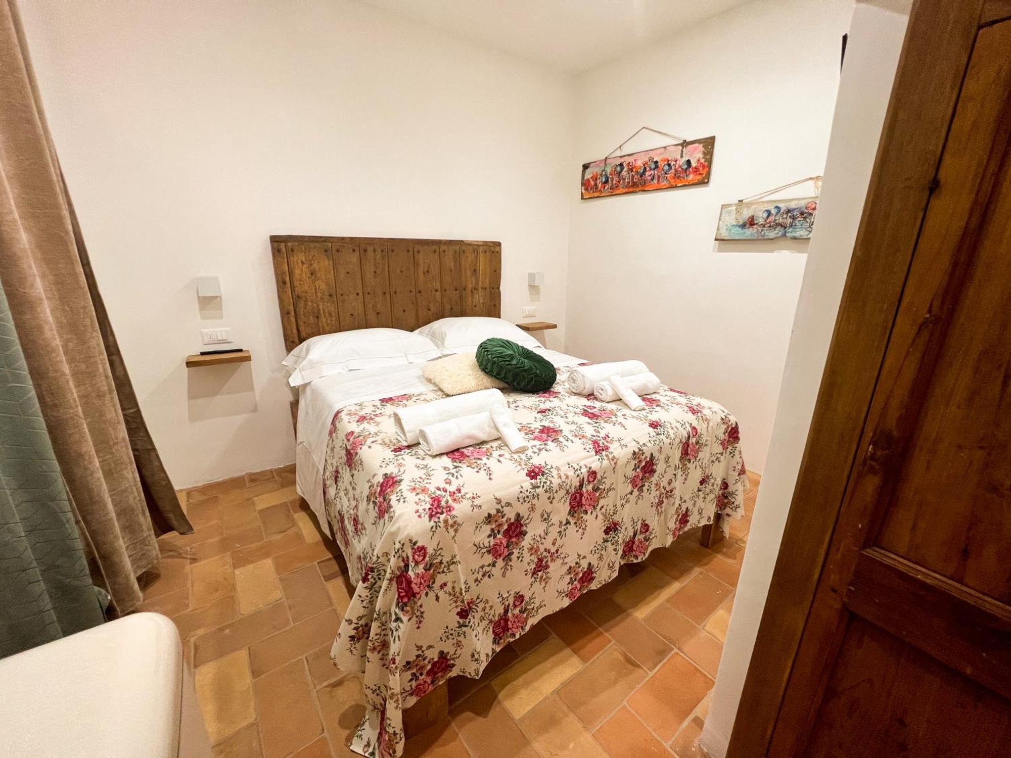 Dilà B&B&fashion store Assisi Phòng bức ảnh