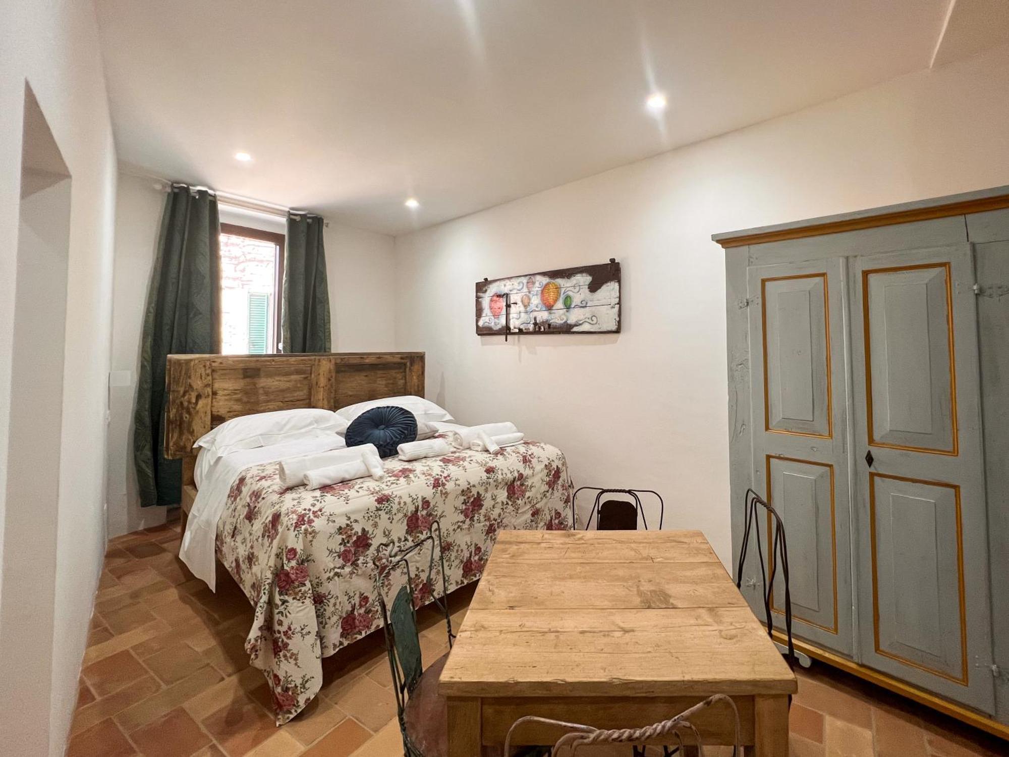 Dilà B&B&fashion store Assisi Phòng bức ảnh